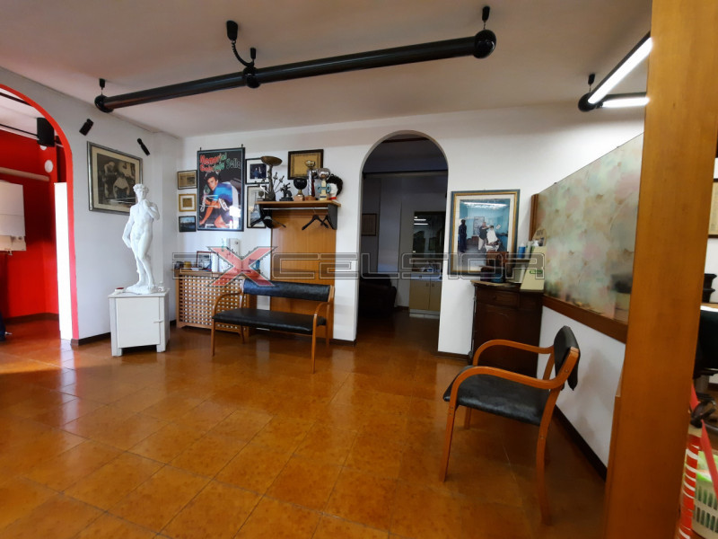 Immagine 2 di Negozio in vendita  in Via G. Matteotti 20 bis a Cavarzere