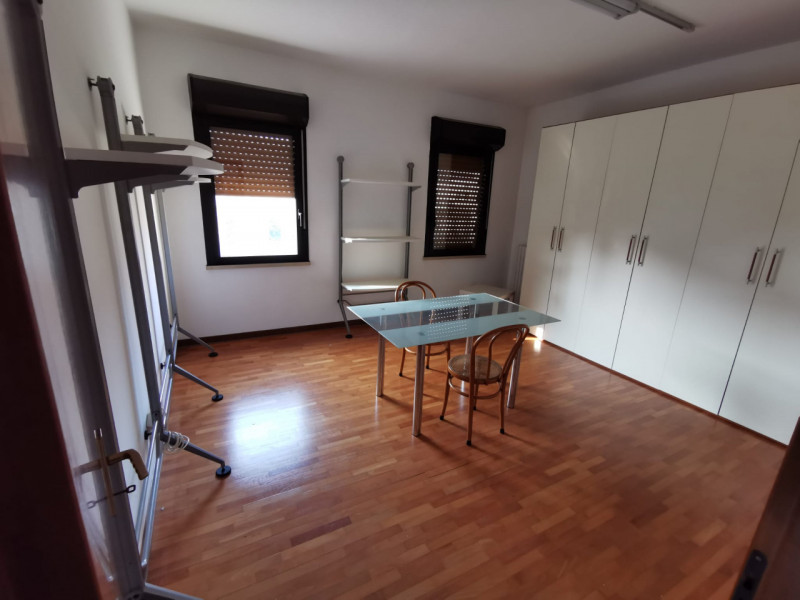 Immagine 2 di Ufficio in affitto  a Vigonza