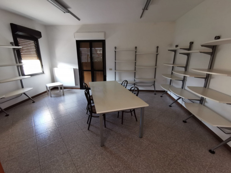Immagine 3 di Ufficio in affitto  a Vigonza