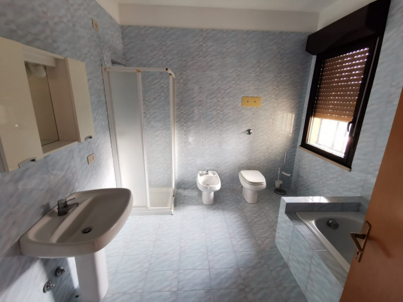 Immagine 6 di Ufficio in affitto  a Vigonza