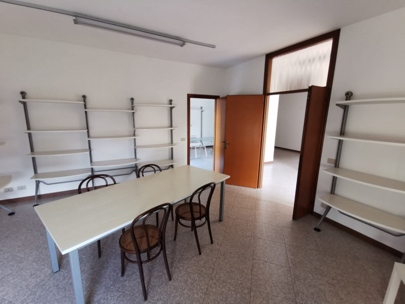 Immagine 8 di Ufficio in affitto  a Vigonza