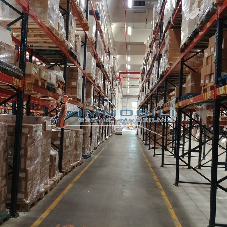 Immagine 19 di Magazzino in affitto  in VIA GRANDI A. a Settala