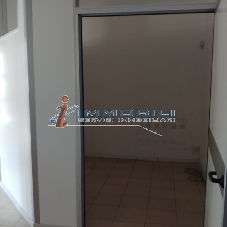 Immagine 4 di Ufficio in vendita  in VIA DEL LAVORO a Concorezzo