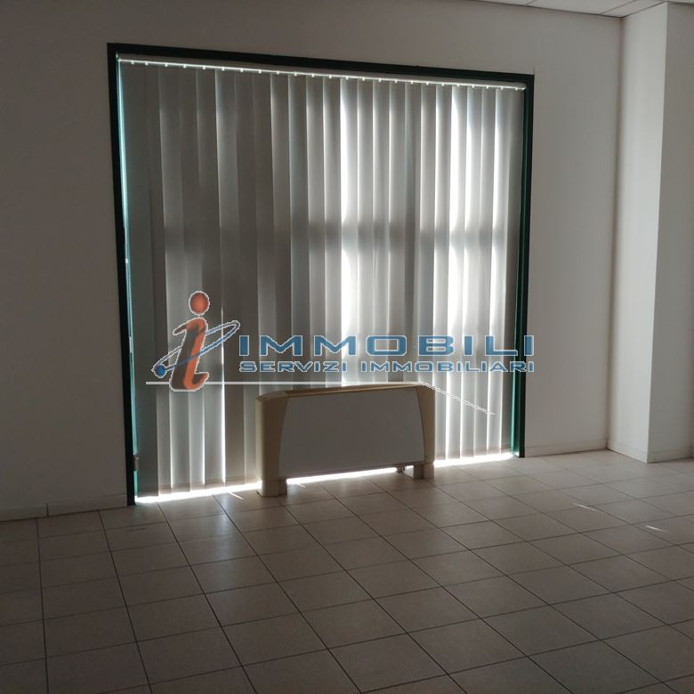 Immagine 9 di Ufficio in vendita  in VIA DEL LAVORO a Concorezzo