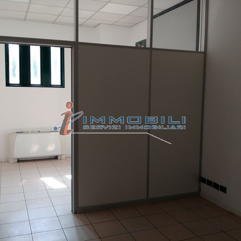 Immagine 21 di Ufficio in vendita  in VIA DEL LAVORO a Concorezzo