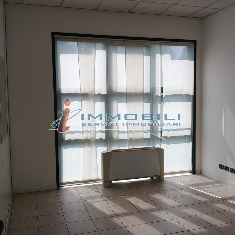 Immagine 23 di Ufficio in vendita  in VIA DEL LAVORO a Concorezzo