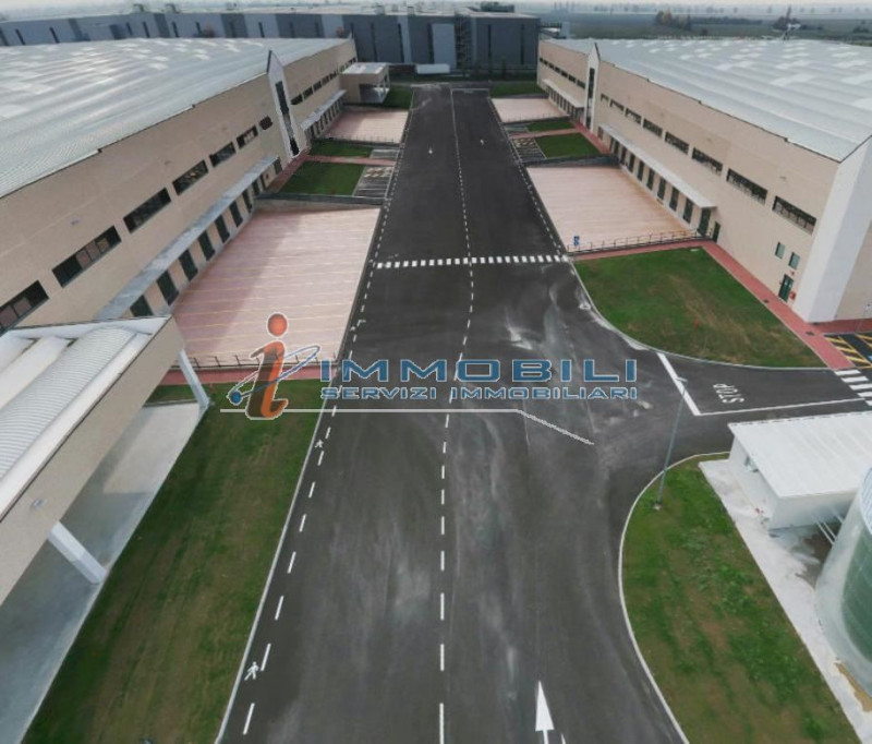 Immagine 6 di Capannone industriale in affitto  in VIA FONTANA a Telgate