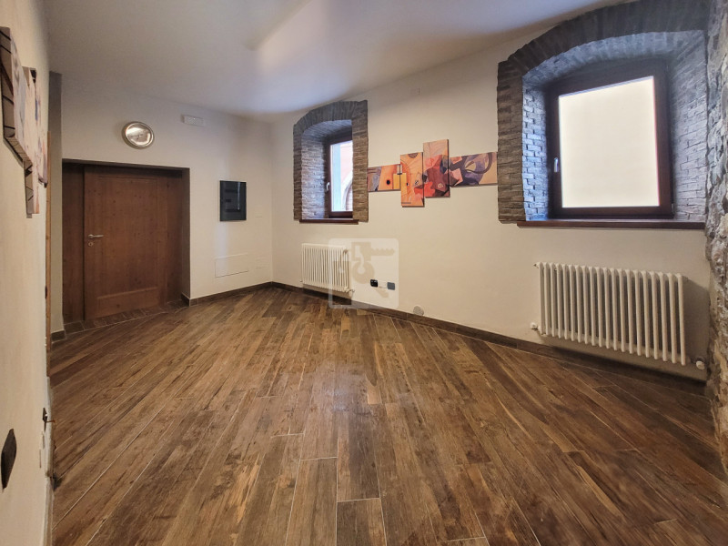 Immagine 10 di Appartamento in vendita  in Via Roma a Dro