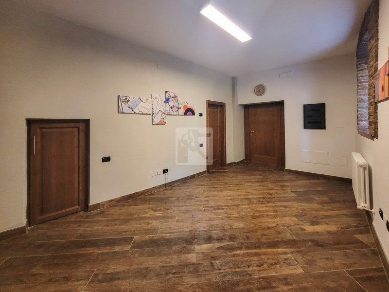 Immagine 13 di Appartamento in vendita  in Via Roma a Dro