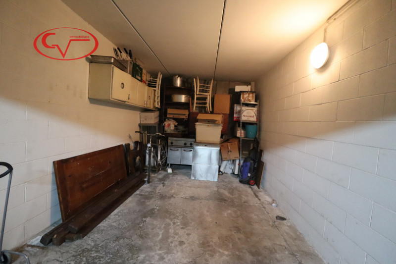 Immagine 1 di Garage in vendita  in via mannozzi a San Giovanni Valdarno