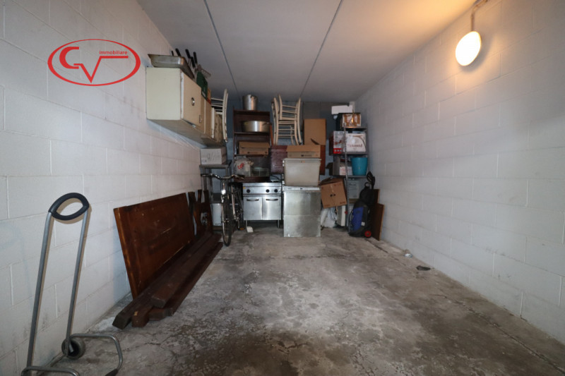 Immagine 4 di Garage in vendita  in via mannozzi a San Giovanni Valdarno