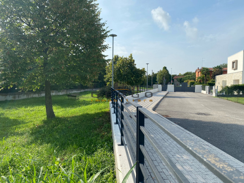 Immagine 4 di Terreno in vendita  in Via Bovon a Breda Di Piave