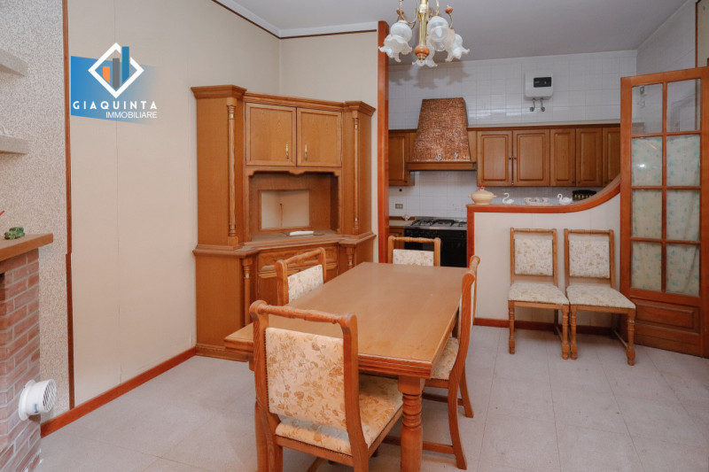 Immagine 8 di Appartamento in vendita  in VIA SOLDATO PANEBIANCO N.10/12 a Palagonia