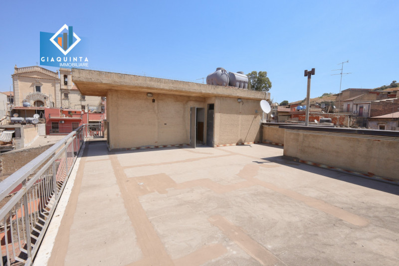 Immagine 23 di Appartamento in vendita  in VIA SOLDATO PANEBIANCO N.10/12 a Palagonia