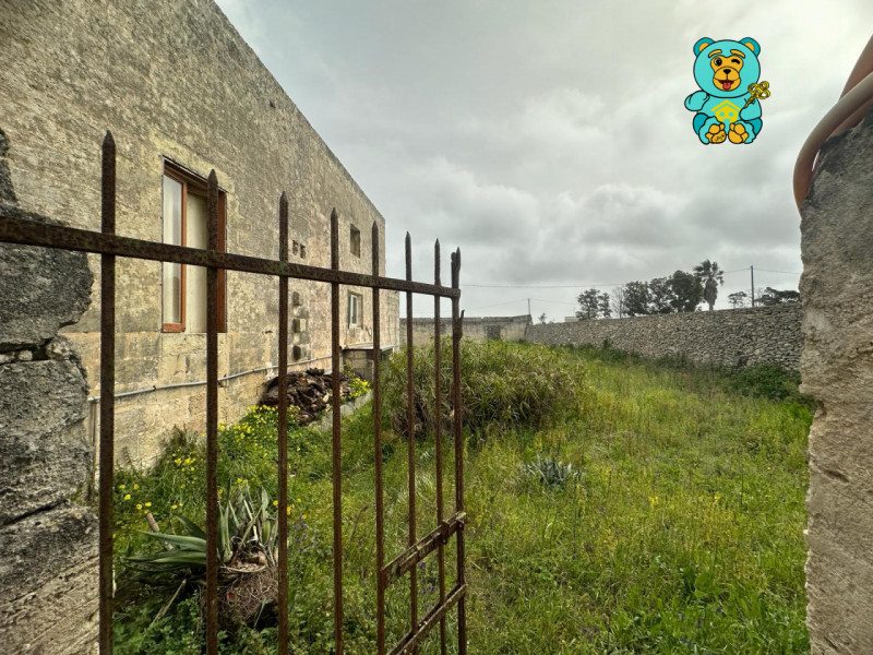 Immagine 18 di Villa in vendita  in strada provinciale lecce torre dell'orso a Melendugno