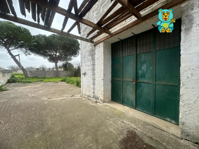 Immagine 30 di Villa in vendita  in strada provinciale lecce torre dell'orso a Melendugno