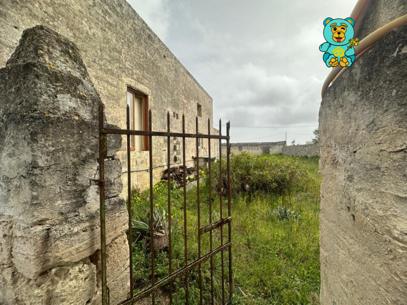 Immagine 39 di Villa in vendita  in strada provinciale lecce torre dell'orso a Melendugno