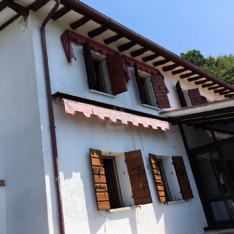 Immagine 6 di Villa in vendita  a Asolo