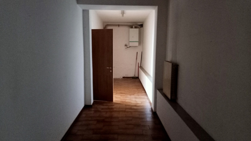 Immagine 7 di Negozio in vendita  a San Giovanni Valdarno