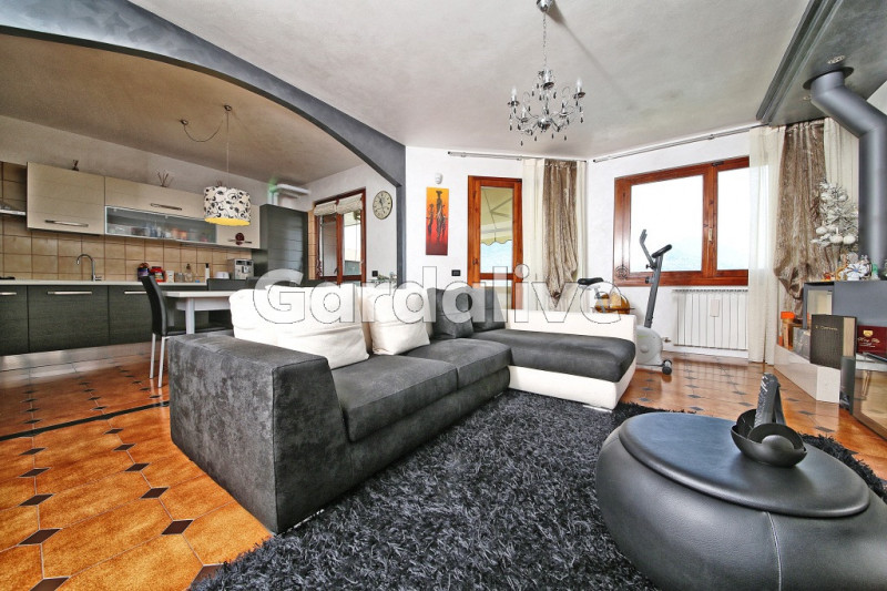 Immagine 4 di Appartamento in vendita  in Via Federico Odorici a Salò