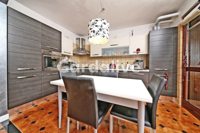 Immagine 5 di Appartamento in vendita  in Via Federico Odorici a Salò