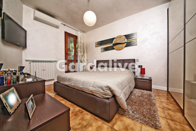 Immagine 6 di Appartamento in vendita  in Via Federico Odorici a Salò