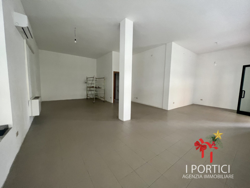 Immagine 4 di Negozio in vendita  in via Veneto a Martellago