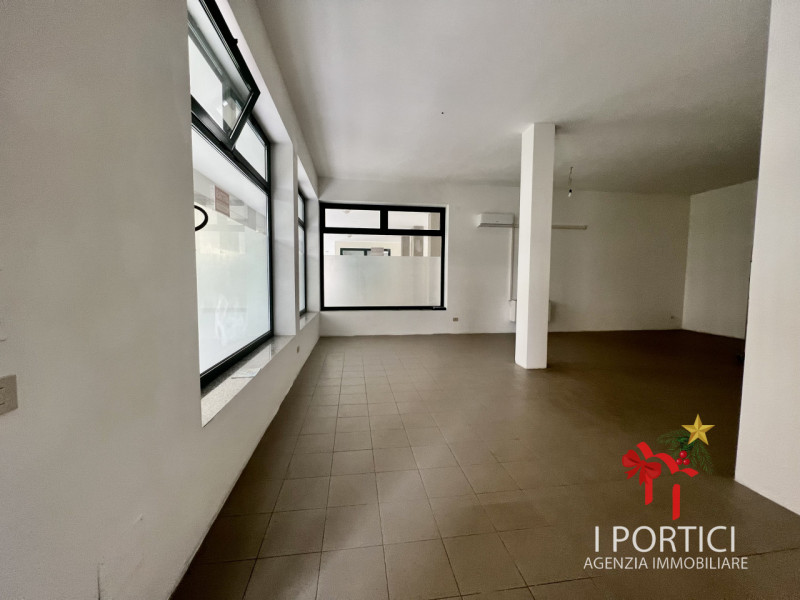 Immagine 5 di Negozio in vendita  in via Veneto a Martellago