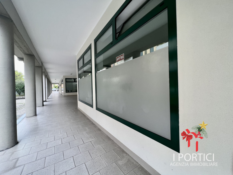 Immagine 7 di Negozio in vendita  in via Veneto a Martellago