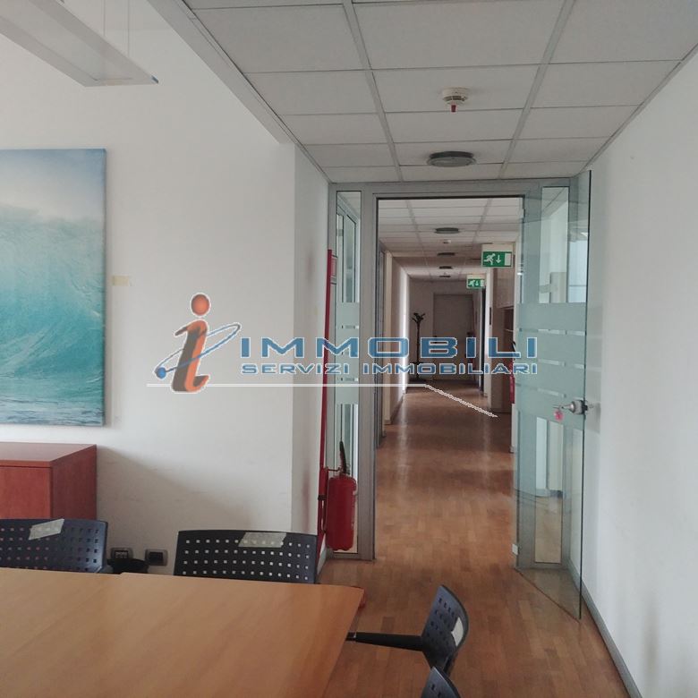 Immagine 22 di Attività commerciale in affitto  in VIA CANTORE GEN. a Sesto San Giovanni