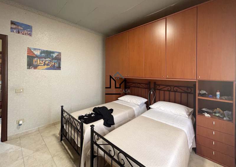 Immagine 16 di Appartamento in vendita  a Palermo