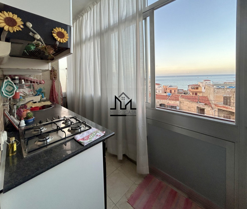 Immagine 25 di Appartamento in vendita  a Palermo