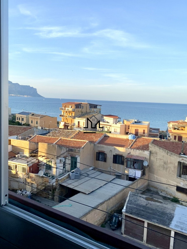 Immagine 26 di Appartamento in vendita  a Palermo