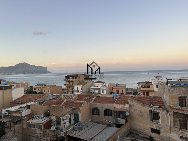 Immagine 27 di Appartamento in vendita  a Palermo