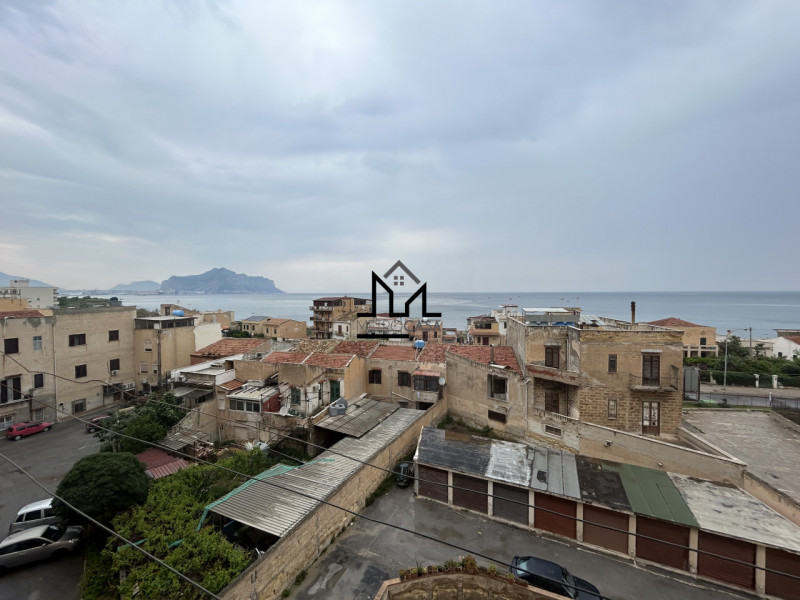 Immagine 34 di Appartamento in vendita  a Palermo