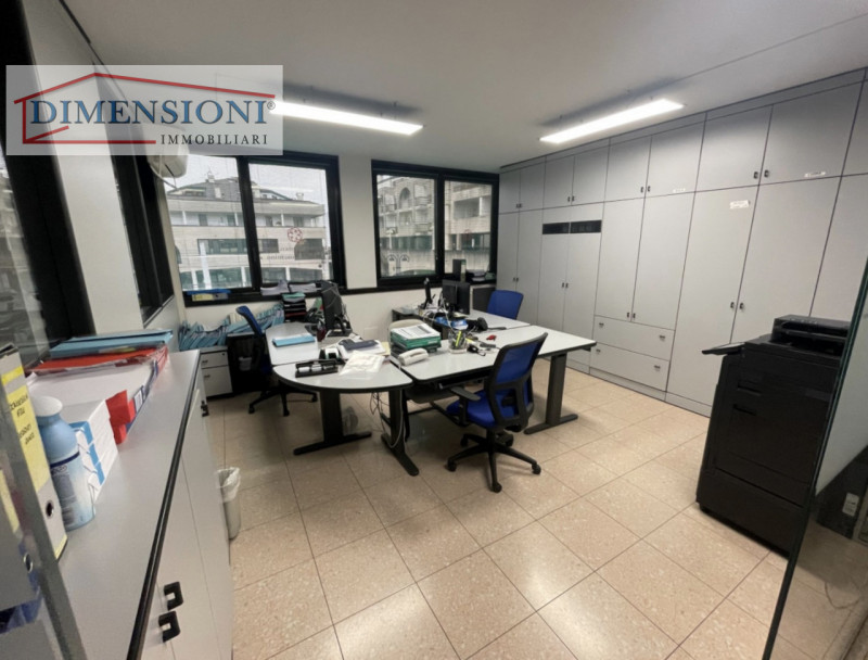 Immagine 4 di Ufficio in vendita  in via monteortone a Abano Terme