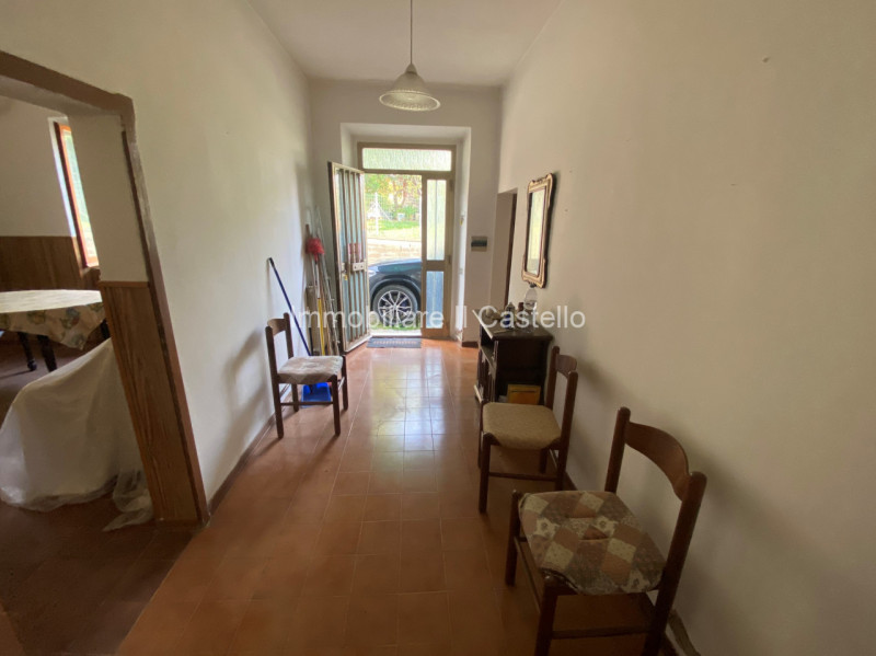 Immagine 3 di Casa indipendente in vendita  in MONGIOVINO a Panicale