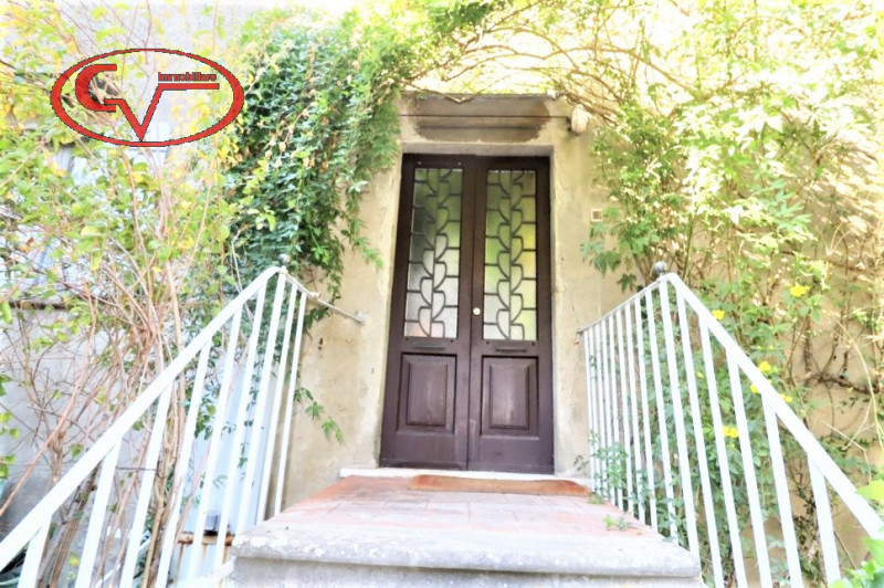 Immagine 6 di Casa indipendente in vendita  in moncioni a Montevarchi