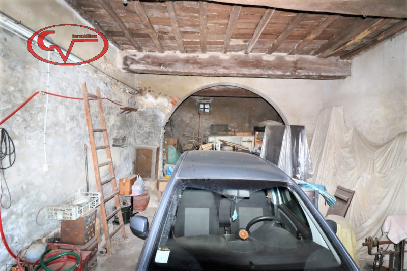 Immagine 8 di Casa indipendente in vendita  in moncioni a Montevarchi