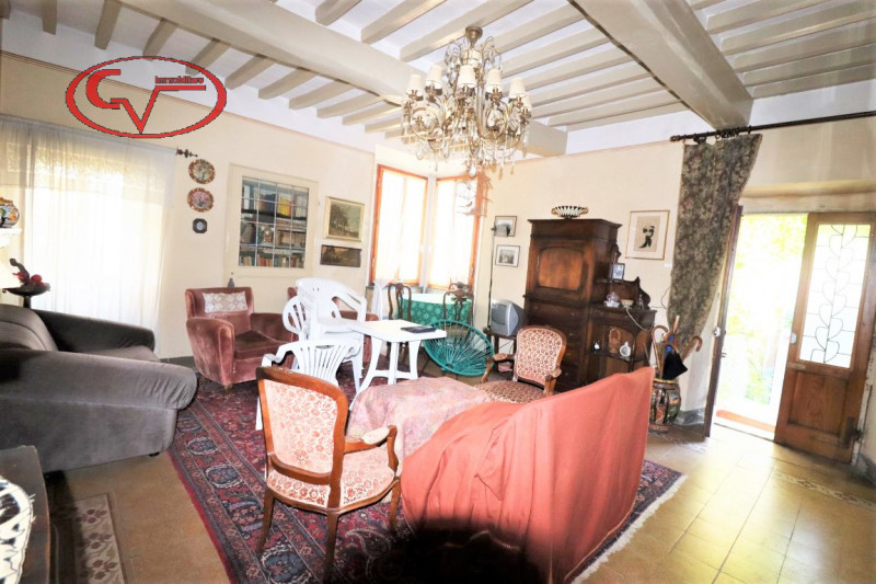 Immagine 12 di Casa indipendente in vendita  in moncioni a Montevarchi