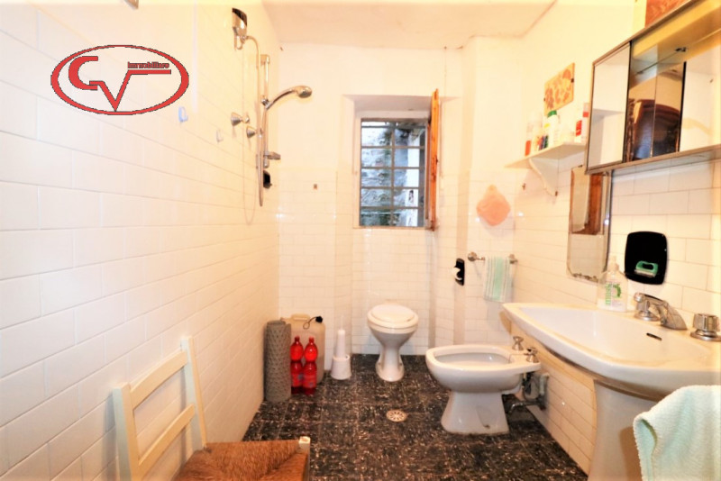 Immagine 14 di Casa indipendente in vendita  in moncioni a Montevarchi