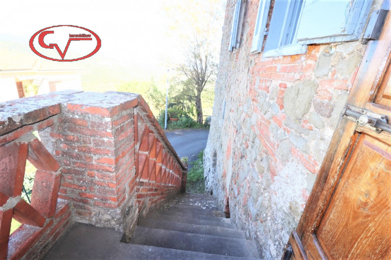Immagine 22 di Casa indipendente in vendita  in moncioni a Montevarchi