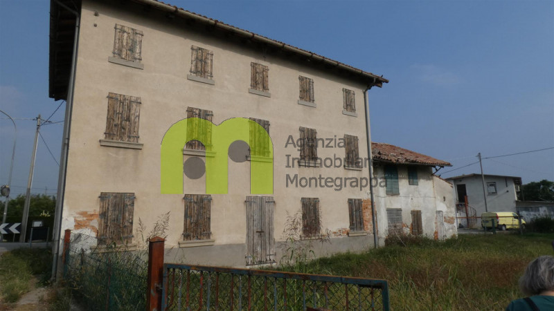 Immagine 3 di Rustico / casale in vendita  in via generale caviglia a Vedelago