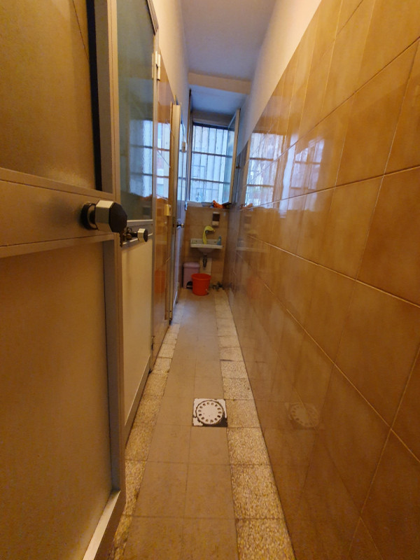 Immagine 10 di Negozio in vendita  in VIA FABBRONI a Firenze