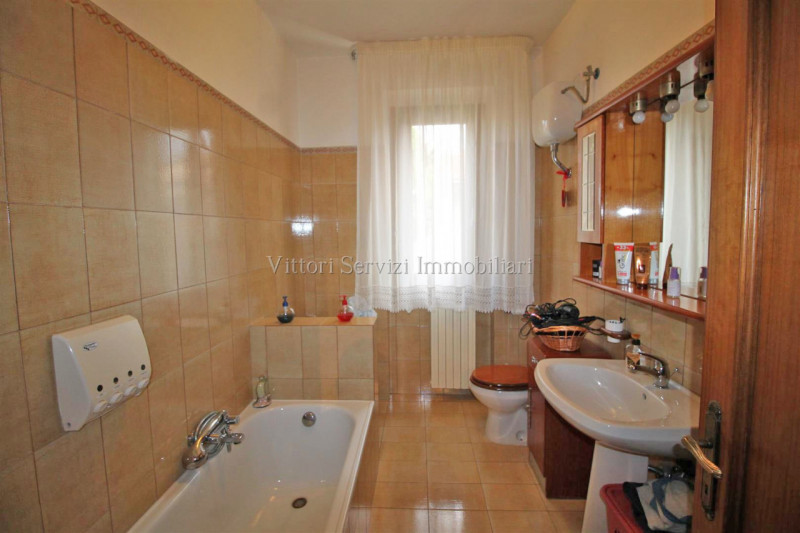 Immagine 17 di Appartamento in vendita  in Via Monte Bianco a Torrita Di Siena