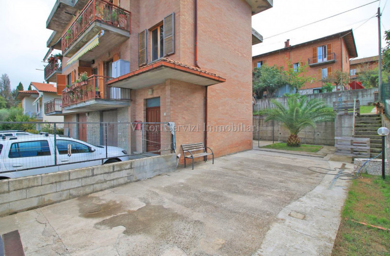 Immagine 22 di Appartamento in vendita  in Via Monte Bianco a Torrita Di Siena