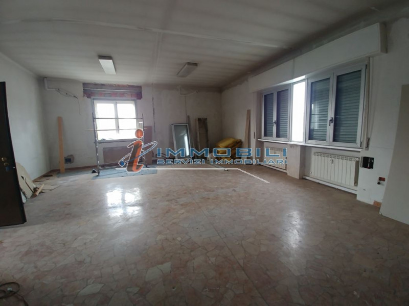 Immagine 6 di Ufficio in affitto  in VIA GALLARATE a Milano