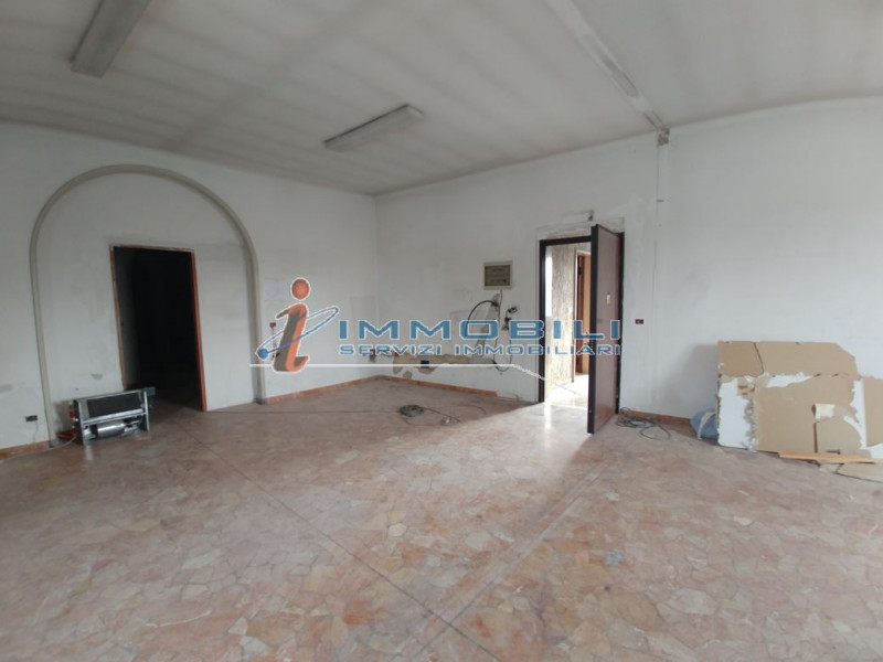 Immagine 9 di Ufficio in affitto  in VIA GALLARATE a Milano