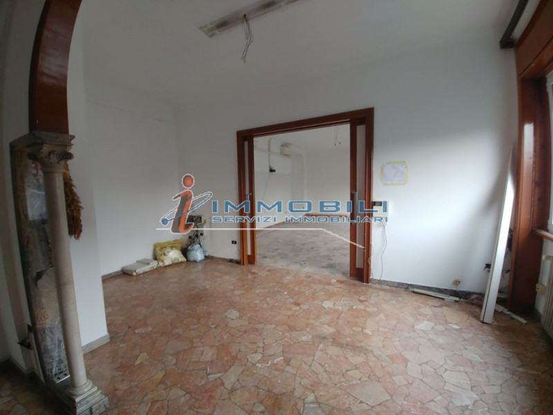 Immagine 11 di Ufficio in affitto  in VIA GALLARATE a Milano