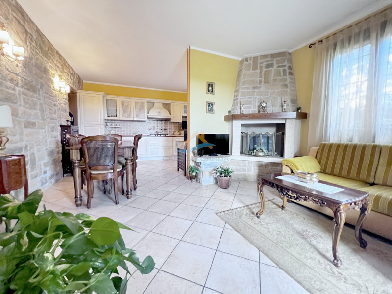 Immagine 9 di Villetta a schiera in vendita  in Via Grezze a Desenzano Del Garda